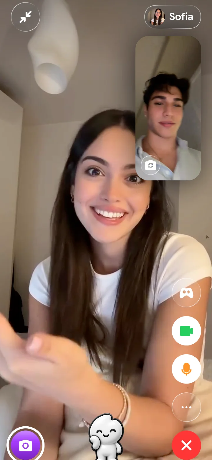 Videollamada de Cupie entre dos personas